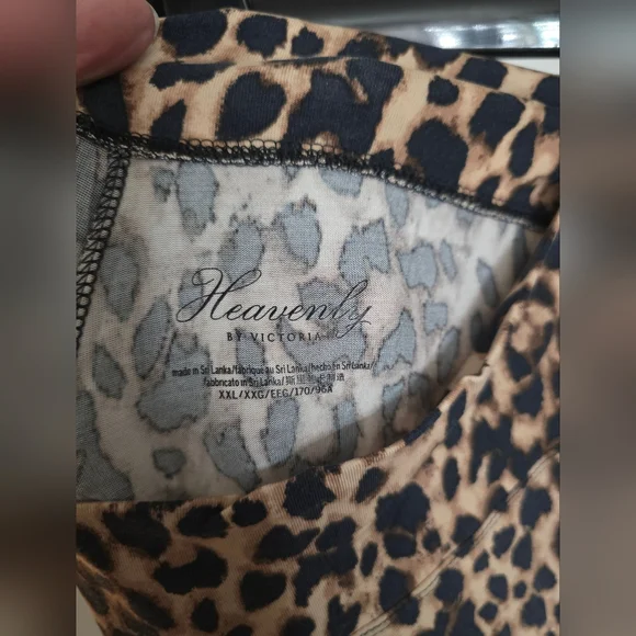 Victoria Secret Lounge Pants - Picture 4 of 5